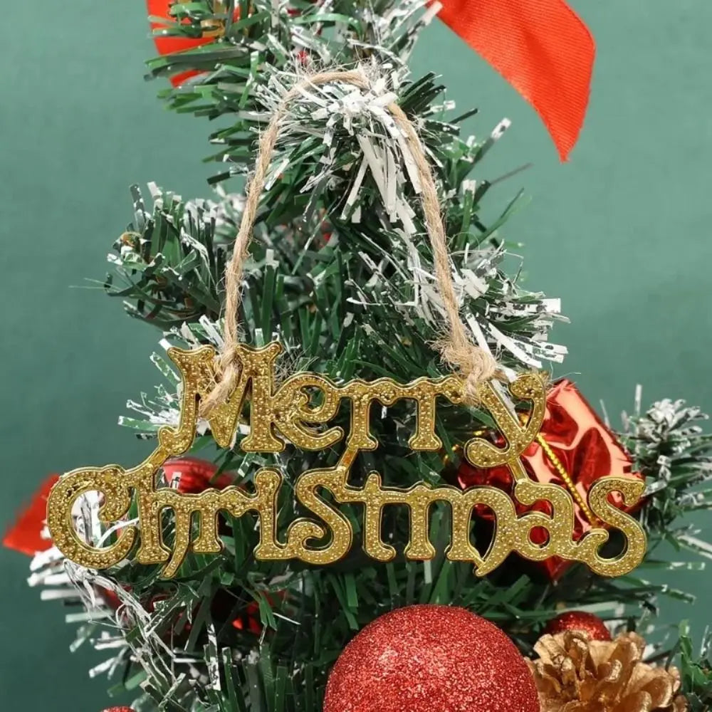 10pcs Plastic Merry Christmas Pendant Signs